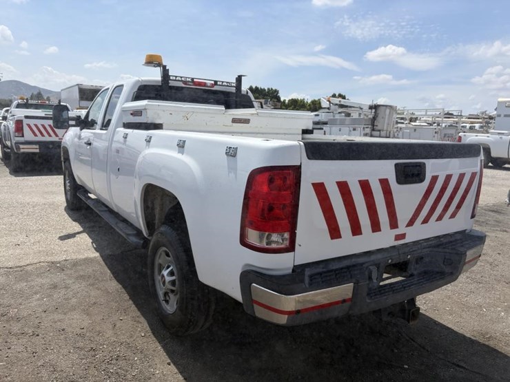 2012-gmc-sierra-2500-image-4