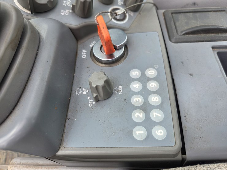 deere-160g-lc-image-53