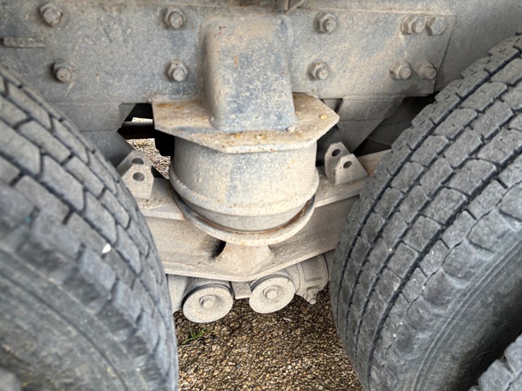 2004-kenworth-w900-image-87