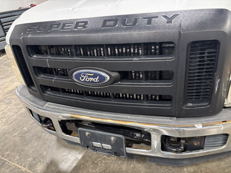 2009-ford-f350-image-14