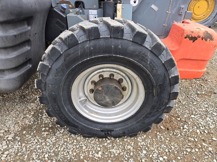 skyjack-sj1056ths-image-72