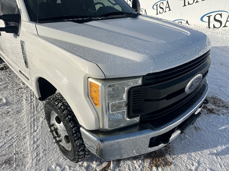 2017-ford-f350-image-10