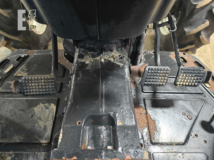 new-holland-tn75a-image-13