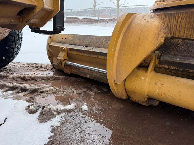 caterpillar-160m-image-80