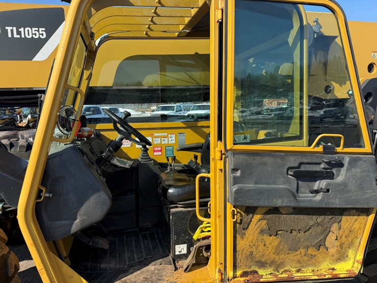 2007-caterpillar-tl1055-image-32