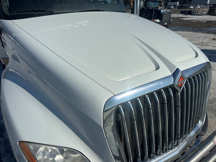 2017-international-lt-image-11