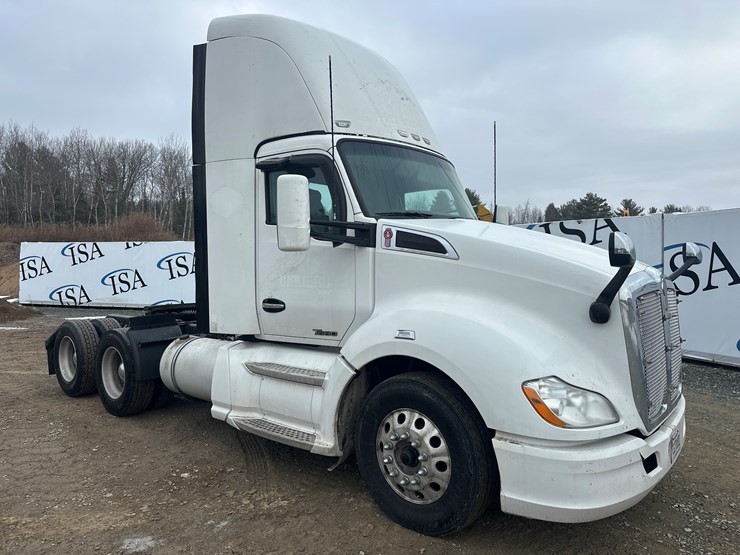 2017-kenworth-t680-image-7