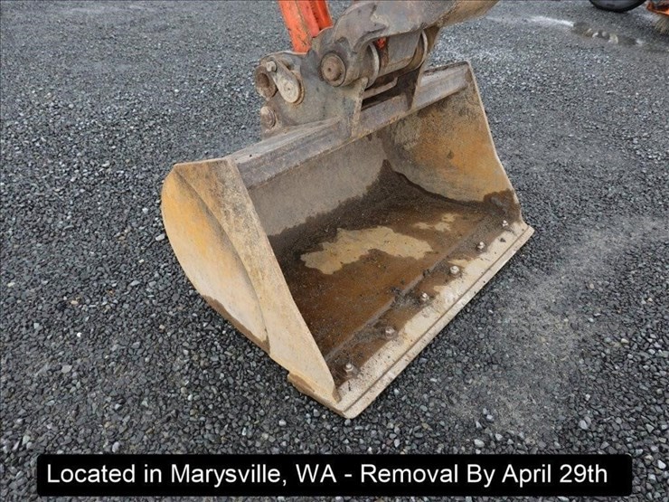 2016-kubota-kx040-4-image-24