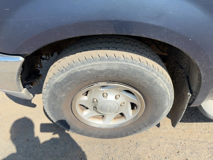 2002-ford-f350-xl-image-11