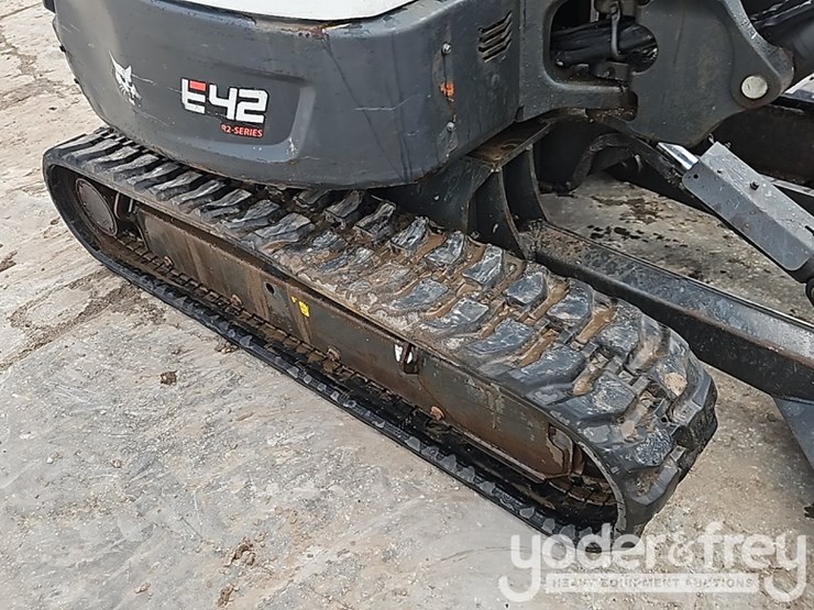 2021-bobcat-e42-image-12