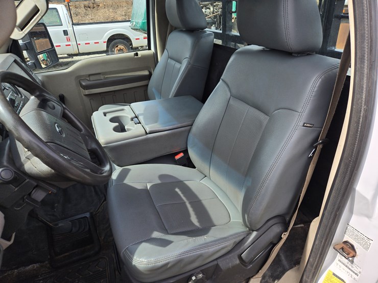 2008-ford-f550-image-46