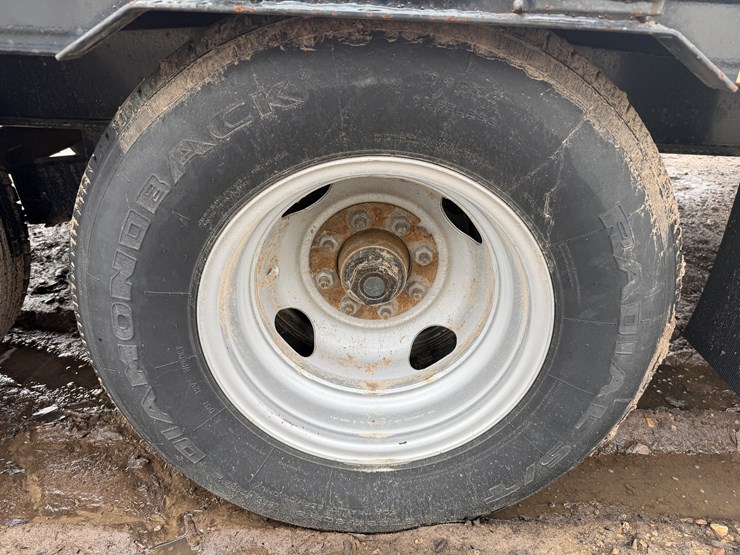 2024-massey-ferguson-8-image-10