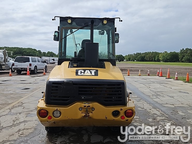 2014-caterpillar-907h2-image-21