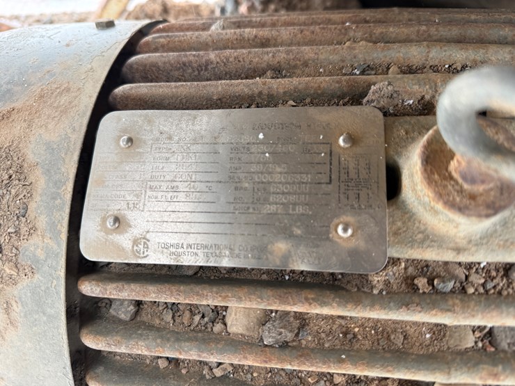 #2210-•-fabtek-14'x96"x128"-feeder-bin-image-27