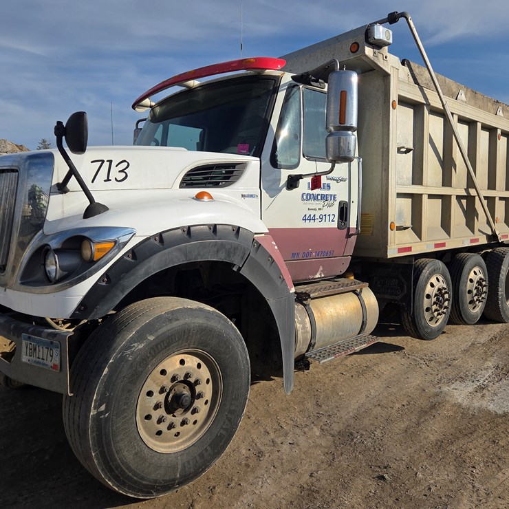 2012 INTERNATIONAL 7600