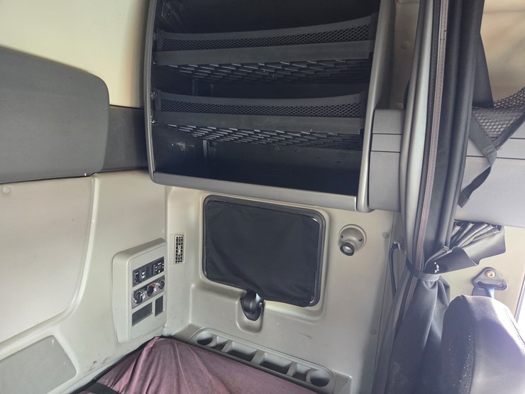 2013-international-prostar-image-59