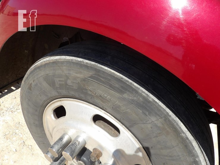 2005-kenworth-w900l-image-11