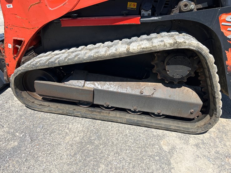 kubota-svl75-2-image-8