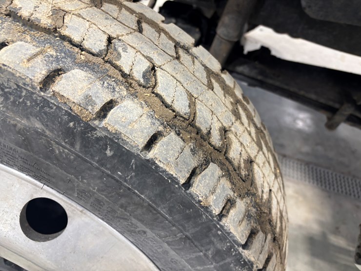 #2331-•-2022-chevrolet-5500-hd-flatbed-truck-image-87