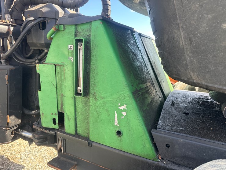 deere-1110e-image-13