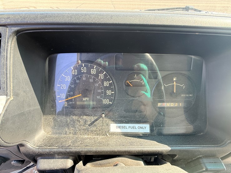 2004-isuzu-npr-image-41