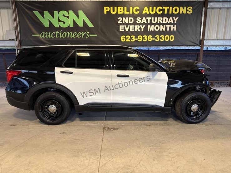 2021-ford-explorer-image-1