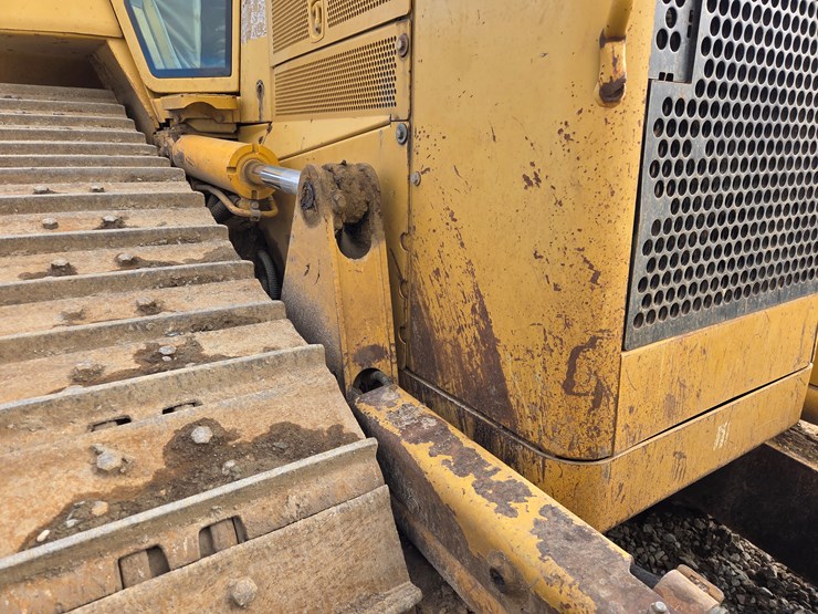 caterpillar-d6n-xl-image-14