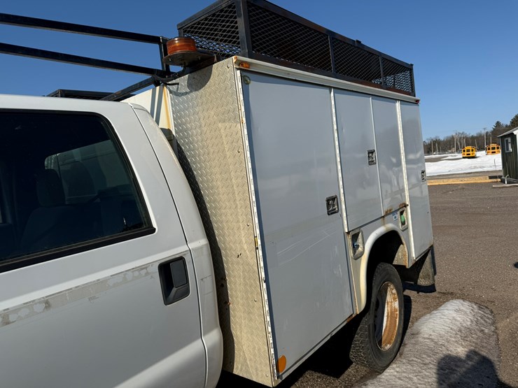 2012-ford-f550-xl-image-19