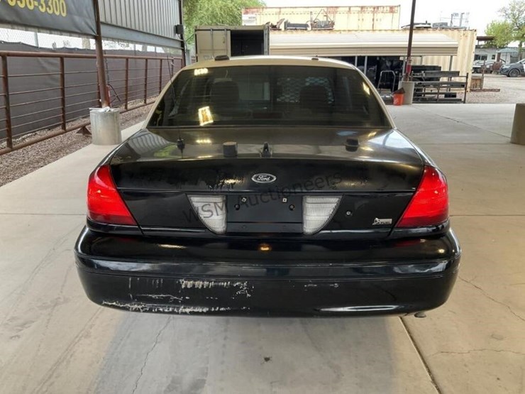 2009-ford-crown-victoria-sdn-image-6