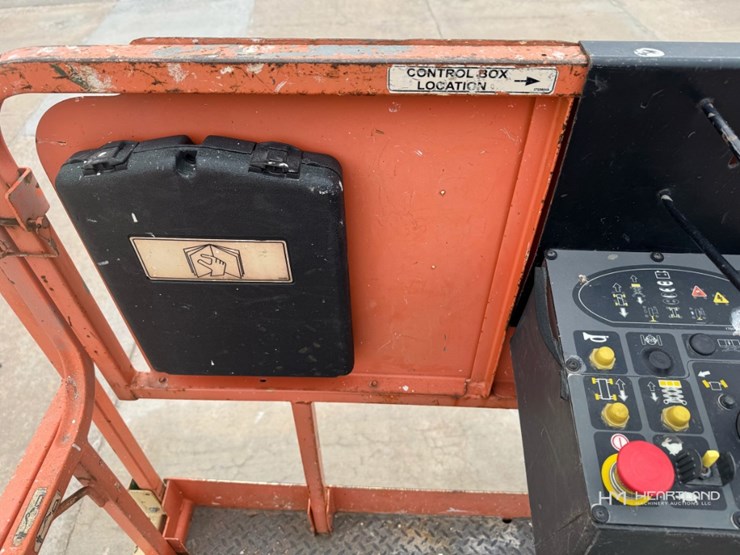 2006-jlg-4069le-image-15