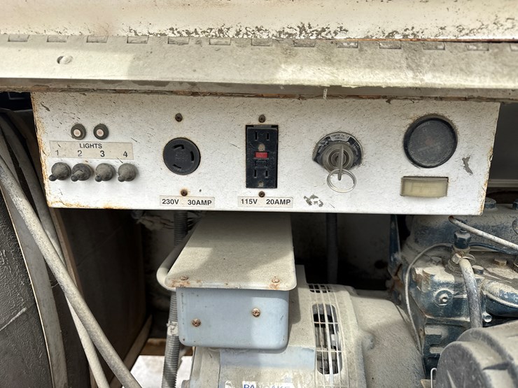 massey-ferguson-8-image-32