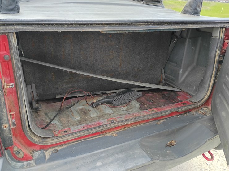 2000-chevrolet-tracker-image-62