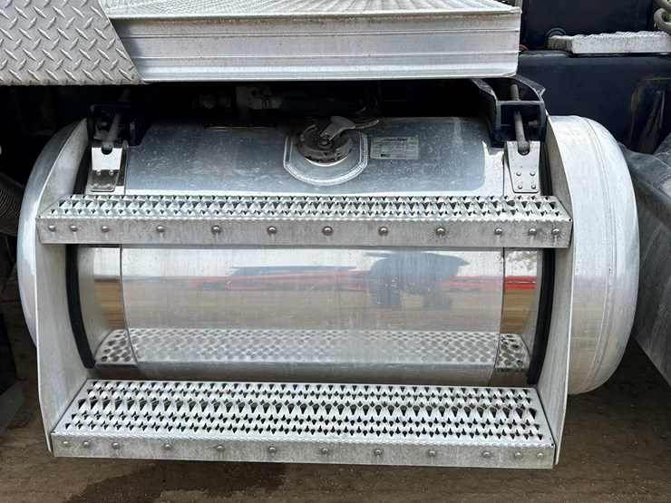 2006-caterpillar-c15-image-19