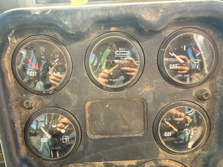 caterpillar-d5g-lgp-image-39