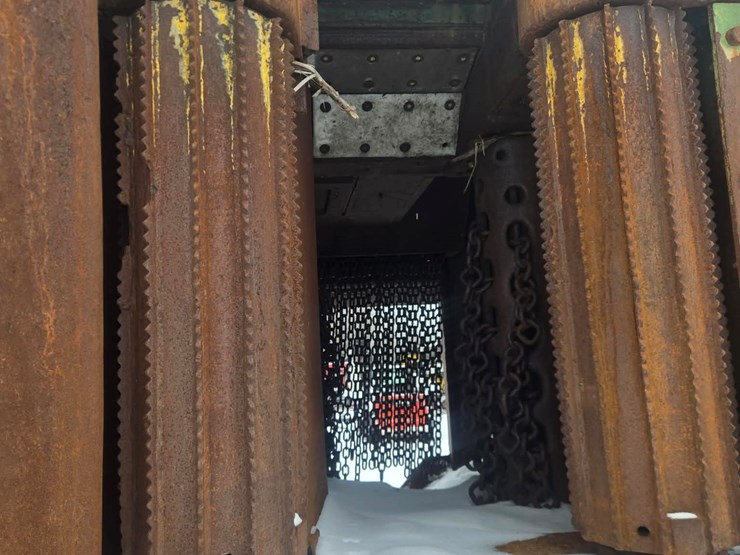 massey-ferguson-8-image-5