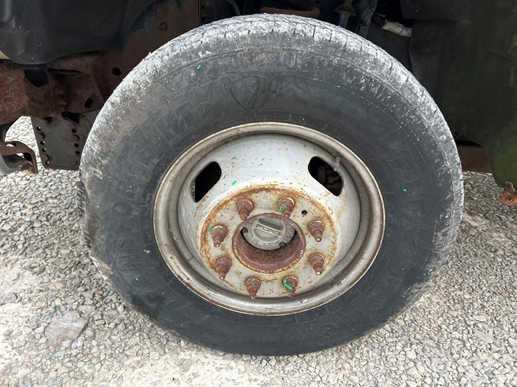 2011-ford-f350-image-48