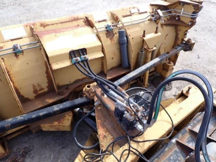 2014-new-holland-t4.75-image-31