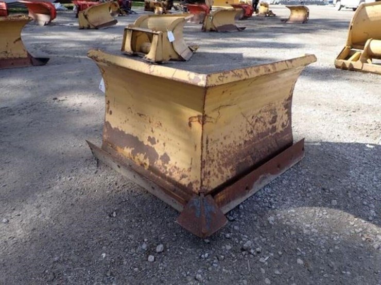 4-ft-v-plow-045365-image-1