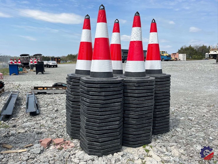 lot-of-100-unused-2026-ce-irstc-safety-traffic-cones-image-5