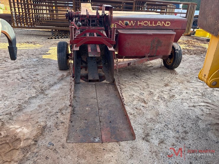 new-holland-273-image-3