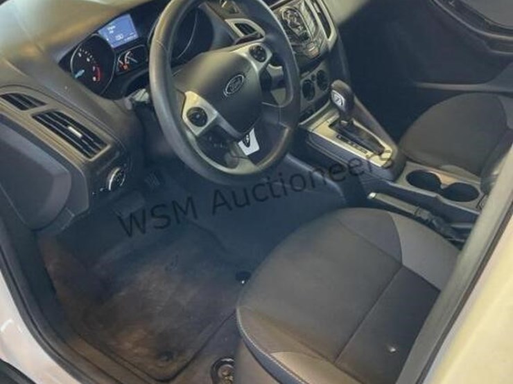 2014-ford-focus-se-sdn-image-22