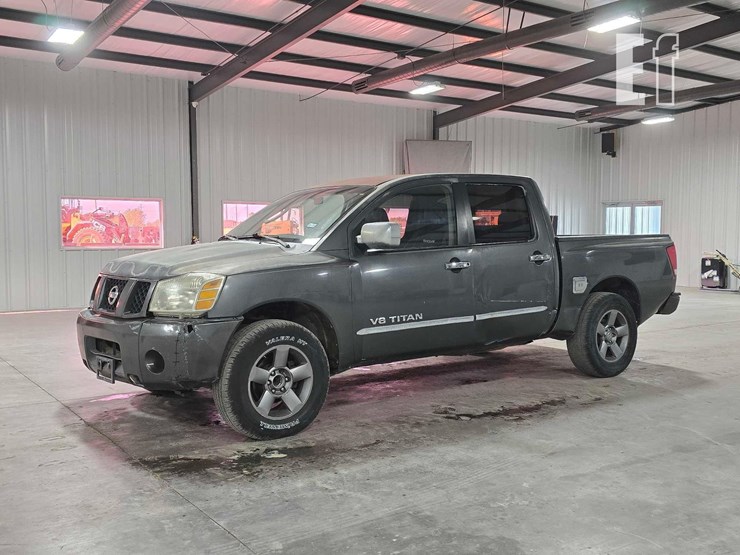 2006-nissan-titan-image-1