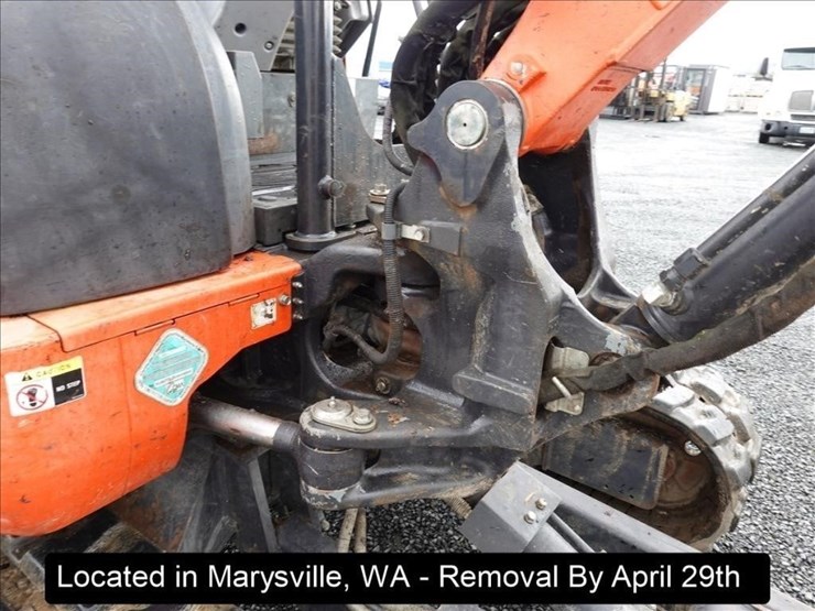 2016-kubota-kx040-4-image-3