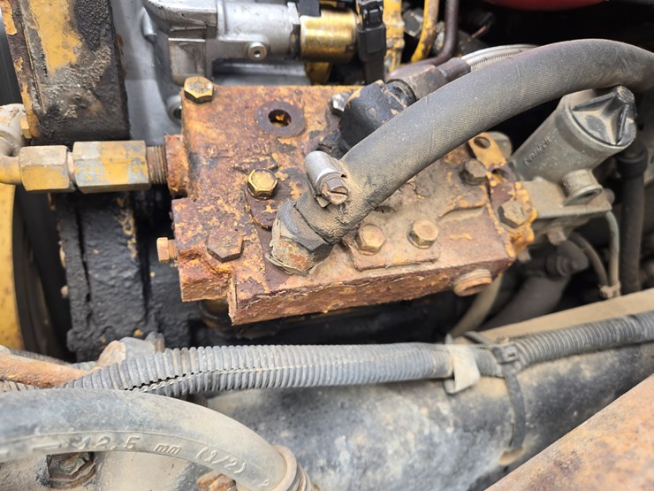 2001-massey-ferguson-8-image-48