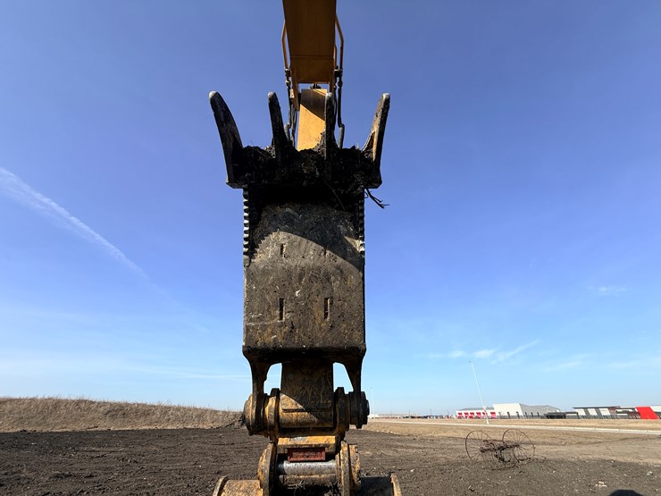 caterpillar-340-image-29