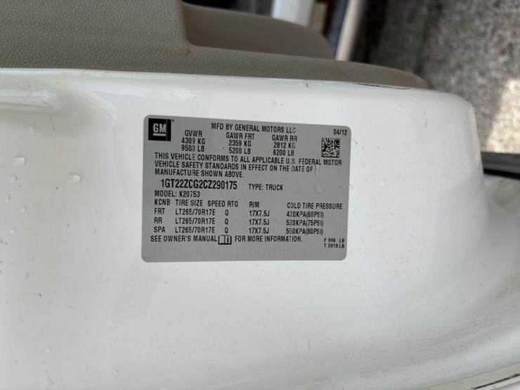 2012-gmc-sierra-2500-image-19