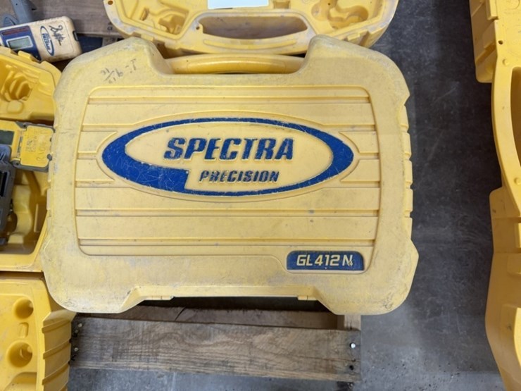 spectra-precison-ll300n-laser-level-image-9