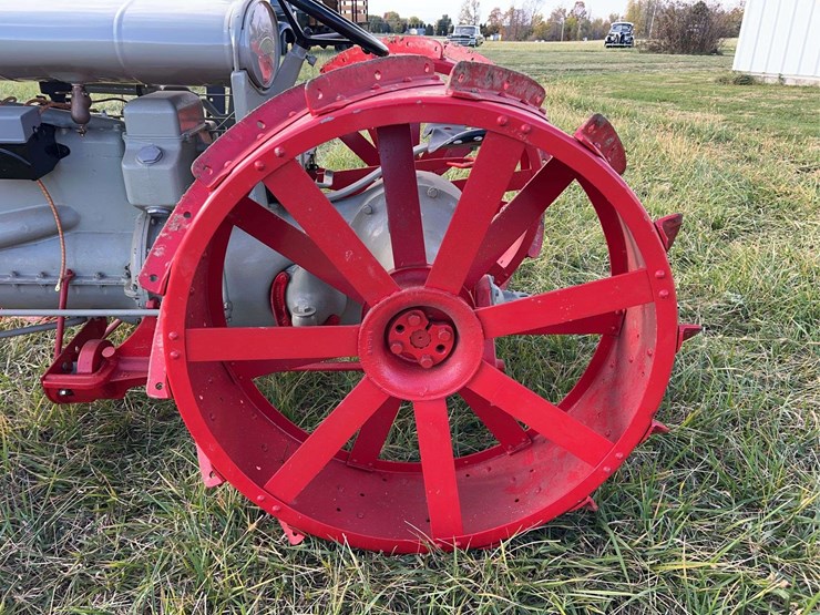 1921-fordson-tractor-image-43