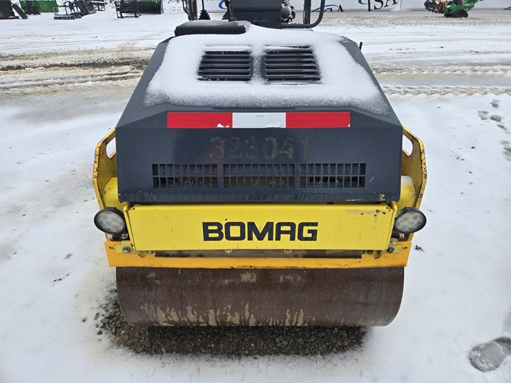 2004-bomag-bw120ad-4-image-10