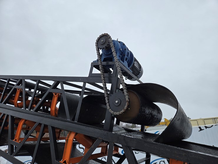 massey-ferguson-8-image-17